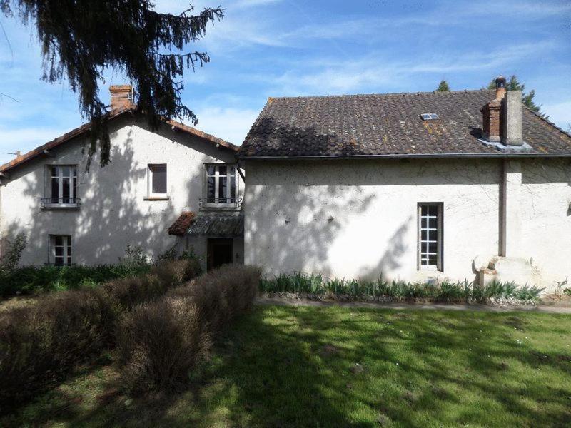 L'esquilon Chambre d'hôte Thiat Exterior foto